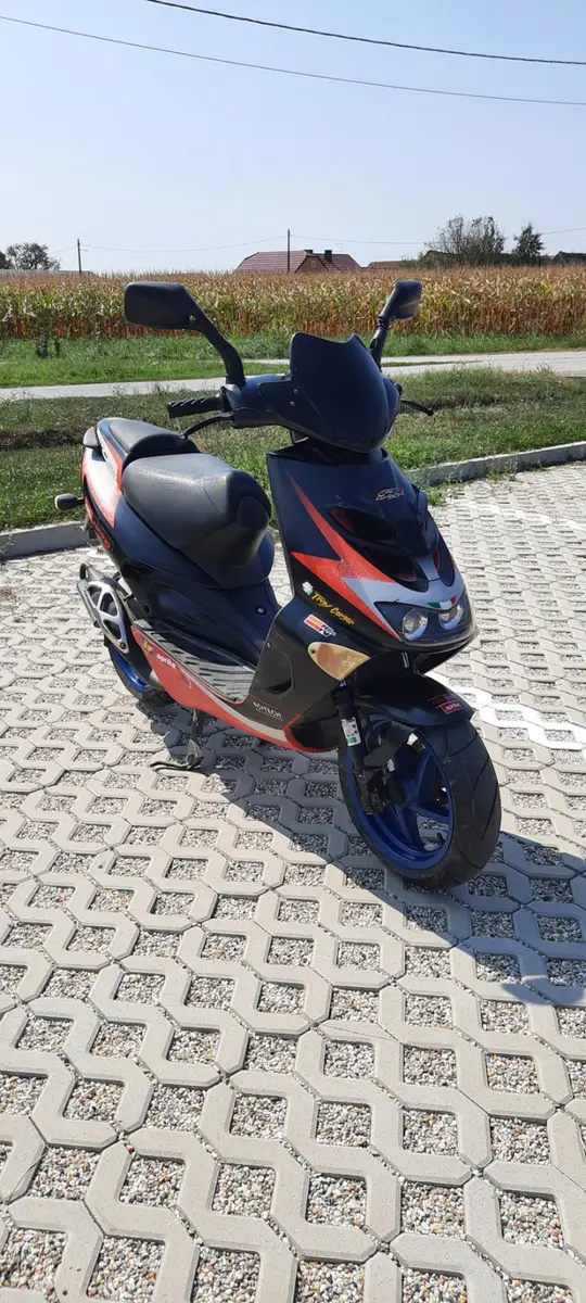Aprilia SR 50