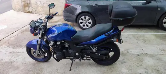 Kawasaki ZR 750
