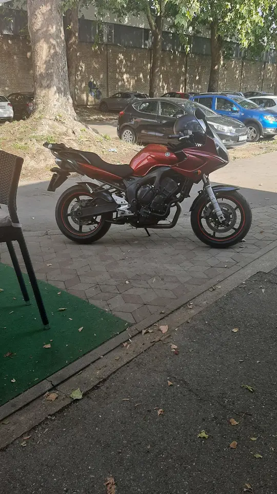 Yamaha FZ6