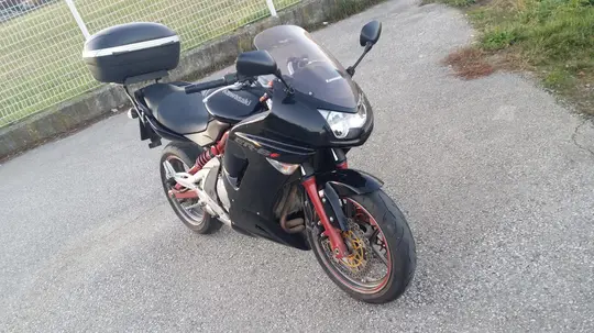 Kawasaki ER 6 F