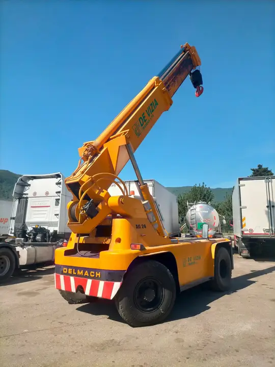 Ostalo Dizalica-mobilni kran 15 T