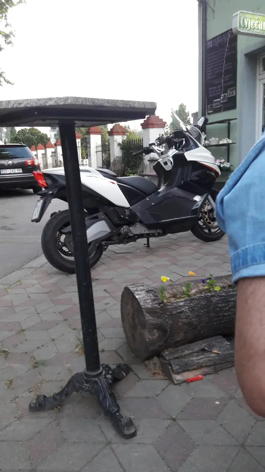 Aprilia SRV 850