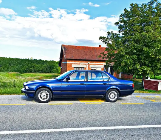 BMW 735