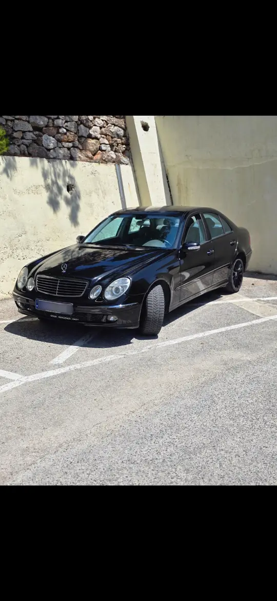 Mercedes-Benz 320