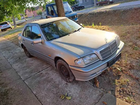 Mercedes-Benz 250
