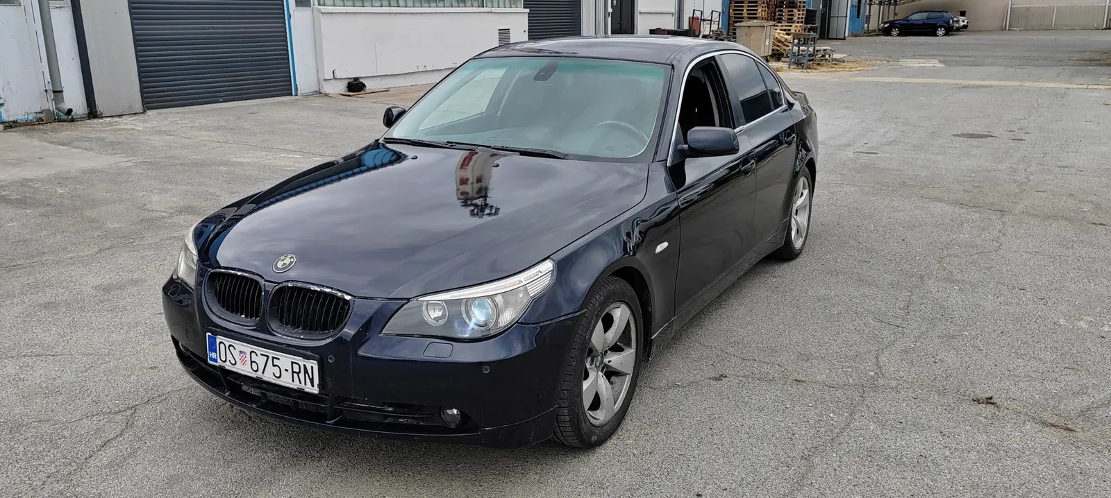 BMW 525