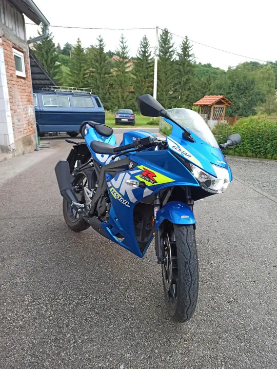 Suzuki GSX R 125