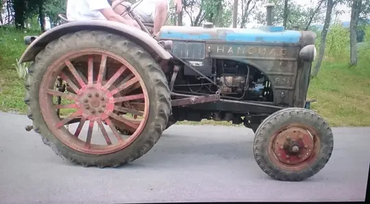 Hanomag R27