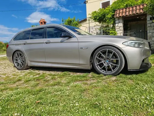 BMW 525
