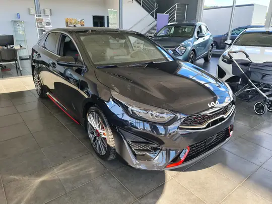 Kia pro cee'd / ProCeed