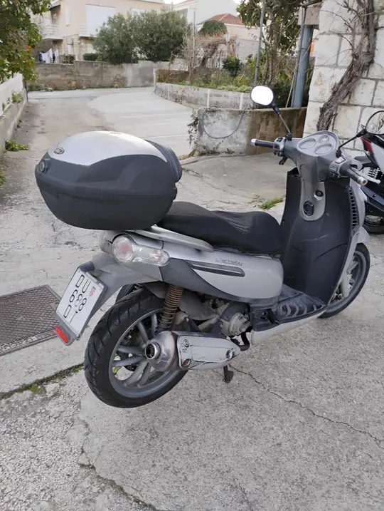 Piaggio Carnaby 200