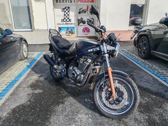 Suzuki GS 500