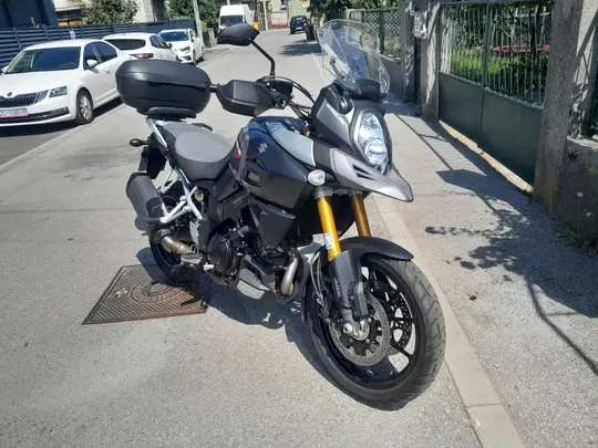 Suzuki V-Strom 1000