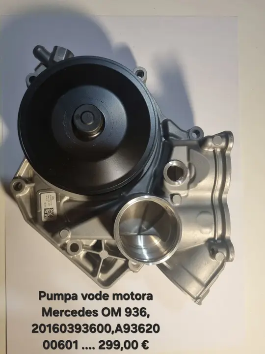 Bageri Rovokopaci Pumpa vode motora Mercedes OM 936