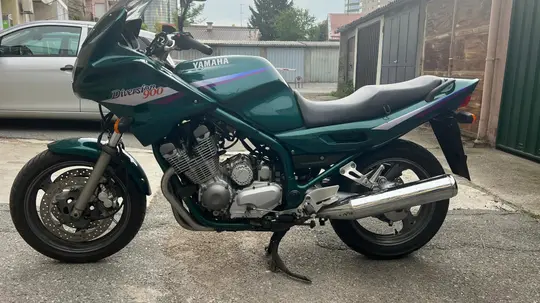 Yamaha XSR900