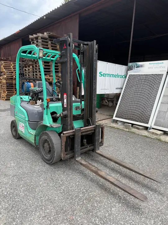 Mitsubishi Viličar Mitsubishi FG25N