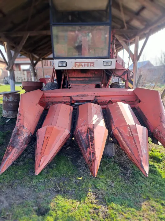 Kombajni Kombajn Fahr 1102