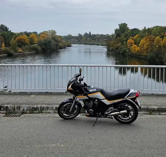 Yamaha XJ6