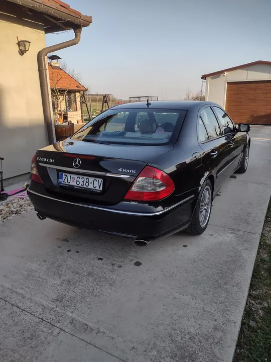 Mercedes-Benz 280