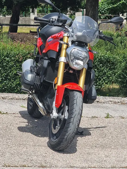BMW R1200R