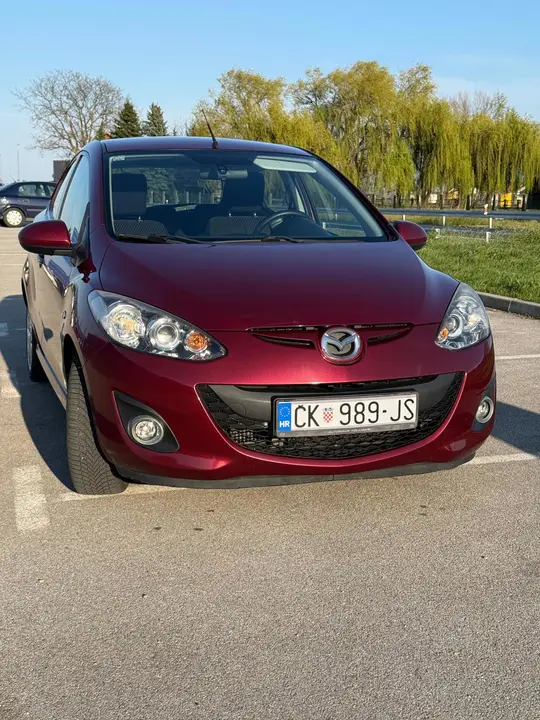 Mazda 2