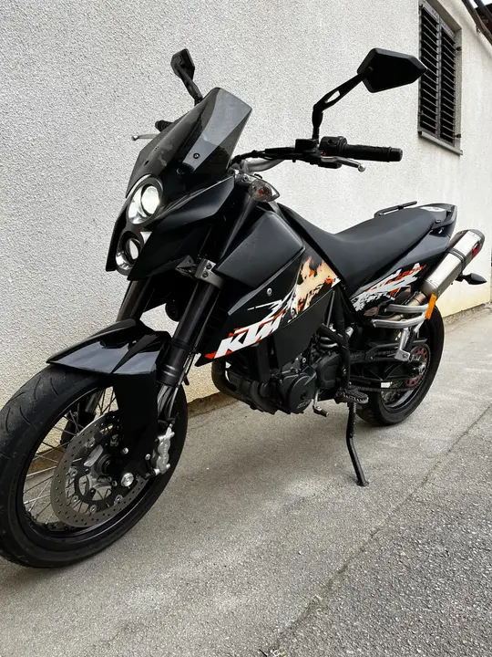 KTM SMC