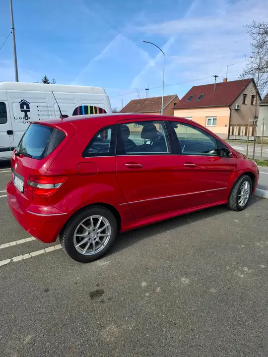 Mercedes-Benz B 150