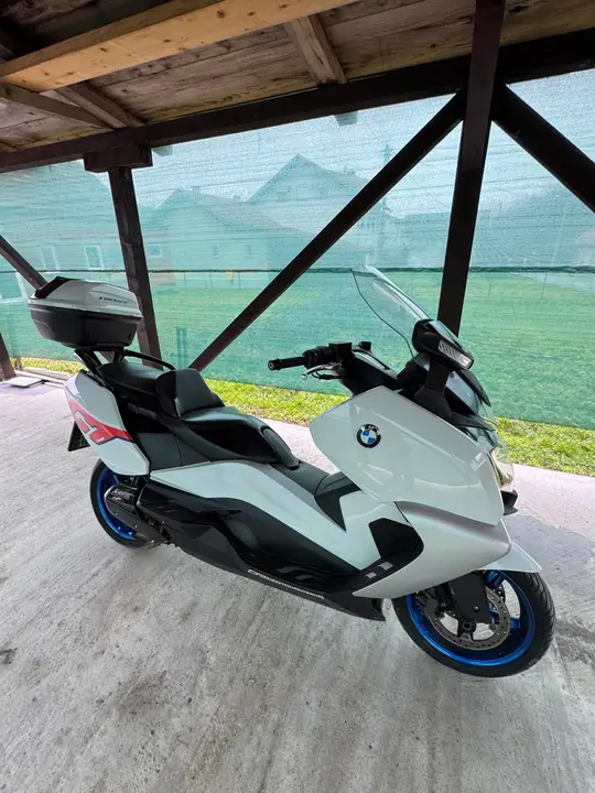 BMW C650GT