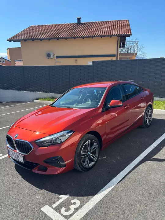BMW 218