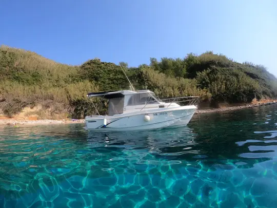 Beneteau Antares