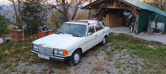 Mercedes-Benz 200