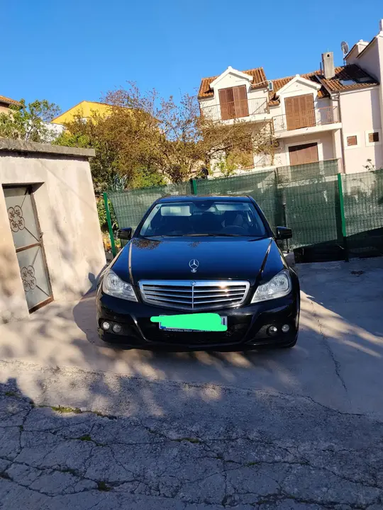 Mercedes-Benz C 180