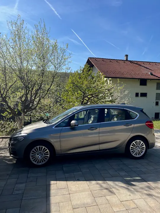 BMW 218