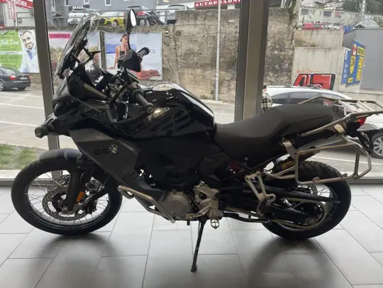 BMW F850GS