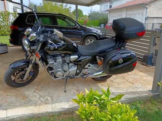 Yamaha XJR1300
