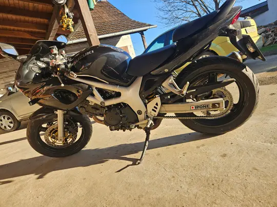 Suzuki SV650