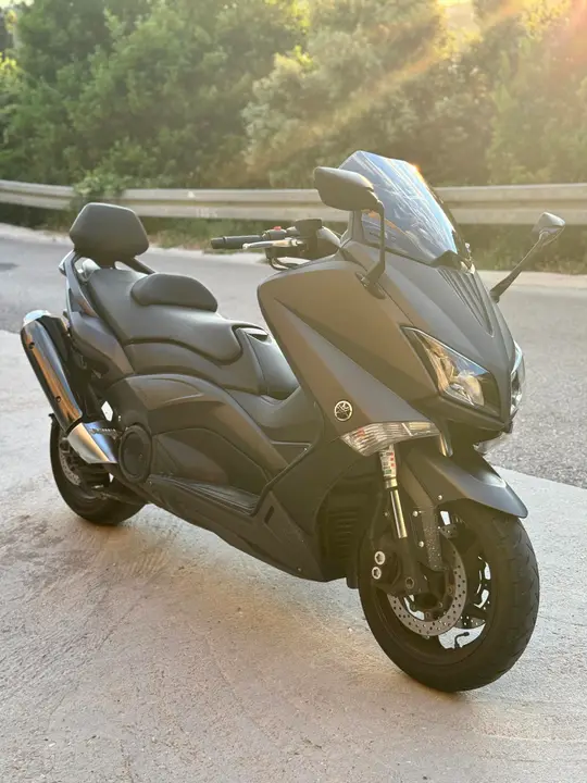 Yamaha Tmax 560