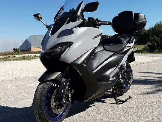 Yamaha Tmax 560