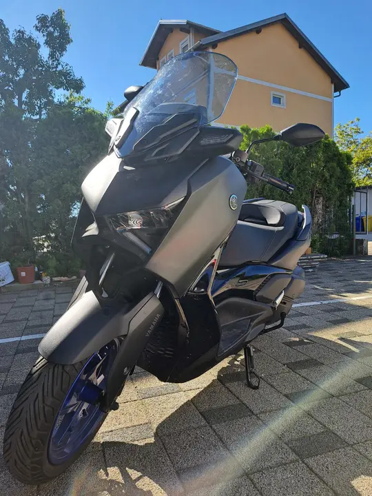 Yamaha X MAX 300