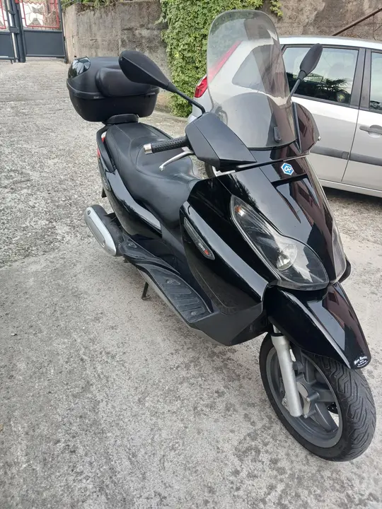 Piaggio X7