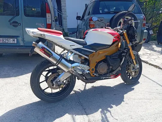 Aprilia Tuono 1000