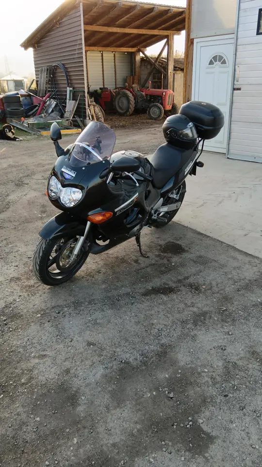 Suzuki GSX-R750
