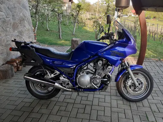 Yamaha XSR900