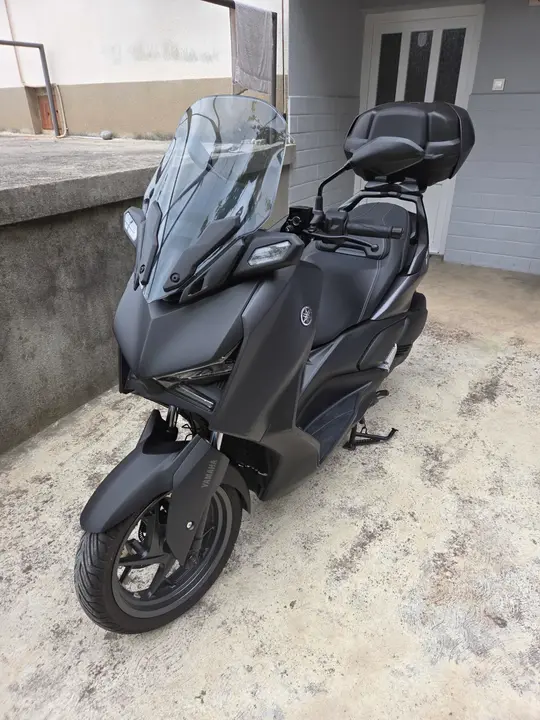 Yamaha X MAX 300