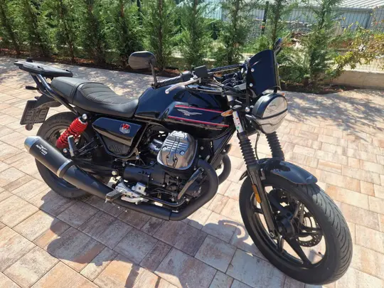 Moto Guzzi V7