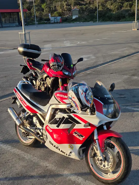 Suzuki GSX-R750