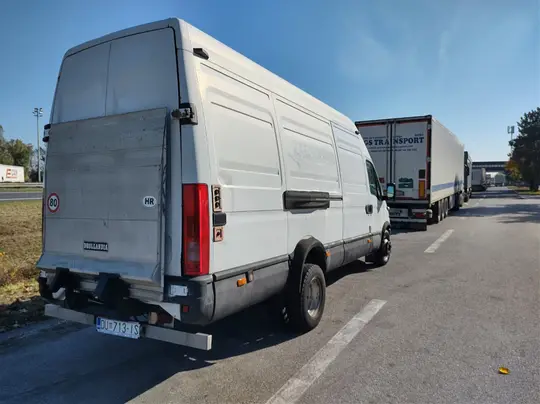 Iveco C17
