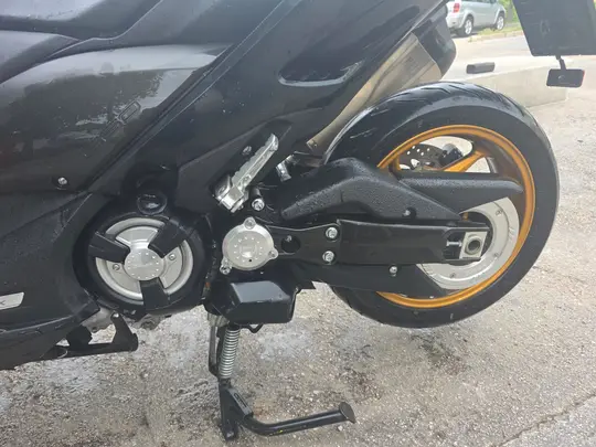 Yamaha Tmax 560
