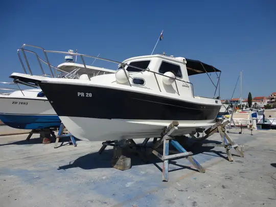 Damor 700