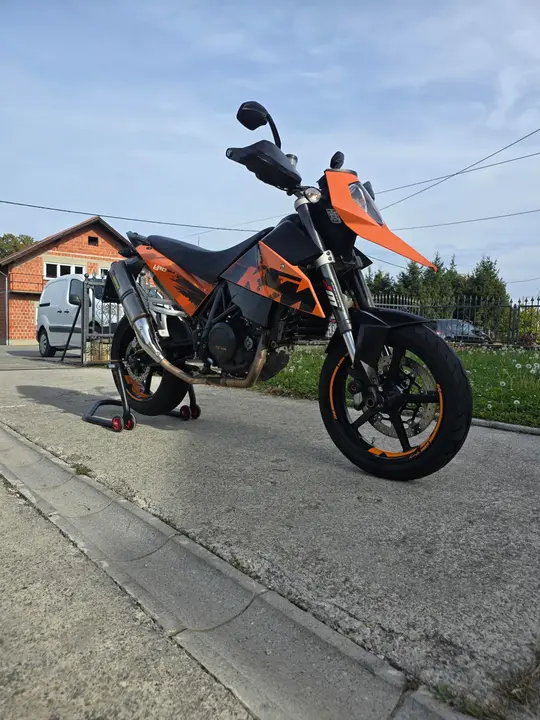 KTM SMC